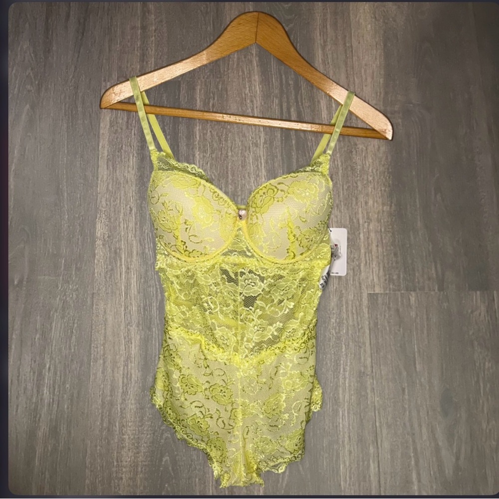 French Affair Neon‎ Yellow Lace Bodysuit NWT Size Large